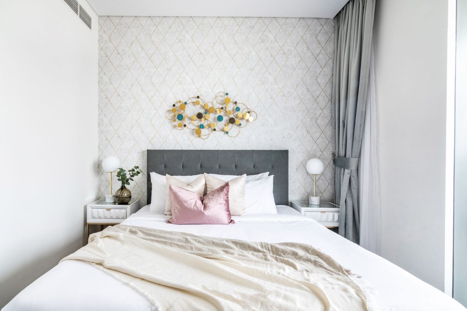 2 Bedrooms Apartment in 5242 Tower 2