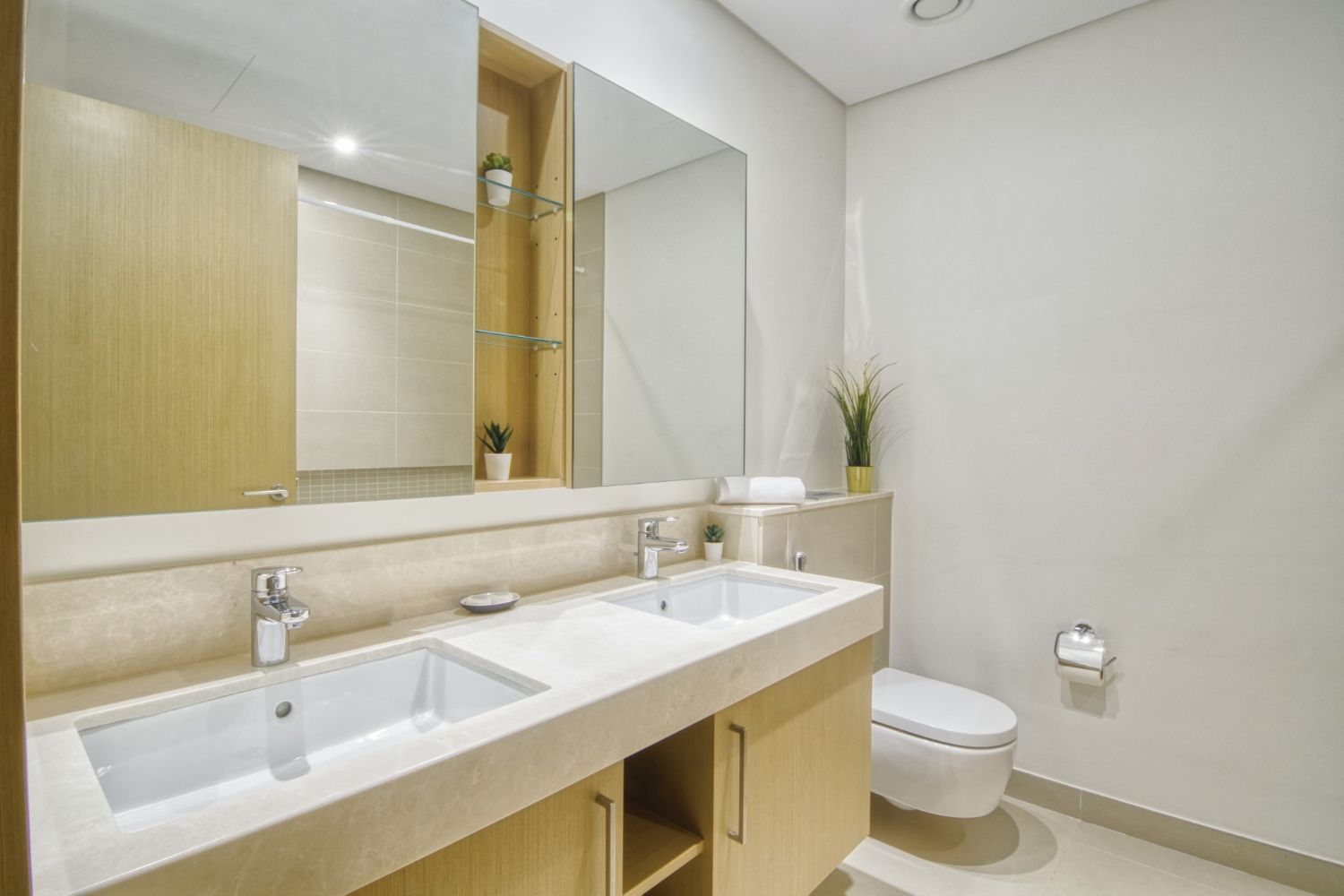 2 Bedrooms Apartment in 5242 Tower 2