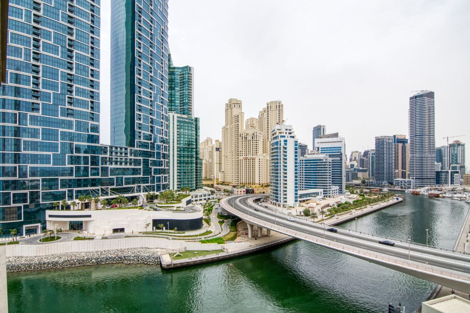 2 Bedrooms Apartment in 5242 Tower 2