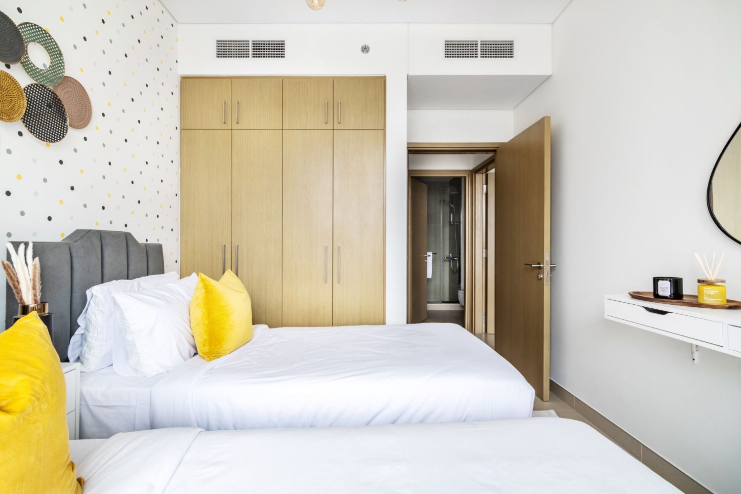 2 Bedrooms Apartment in 5242 Tower 2