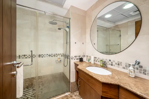 5 Bedrooms Apartment in Sulafa Tower