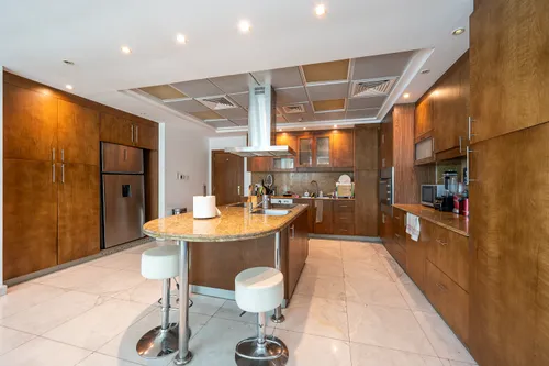 5 Bedrooms Apartment in Sulafa Tower