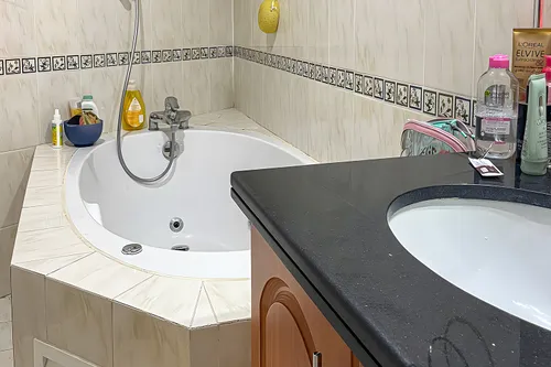 2 Bedrooms Apartment in The Waves Tower B