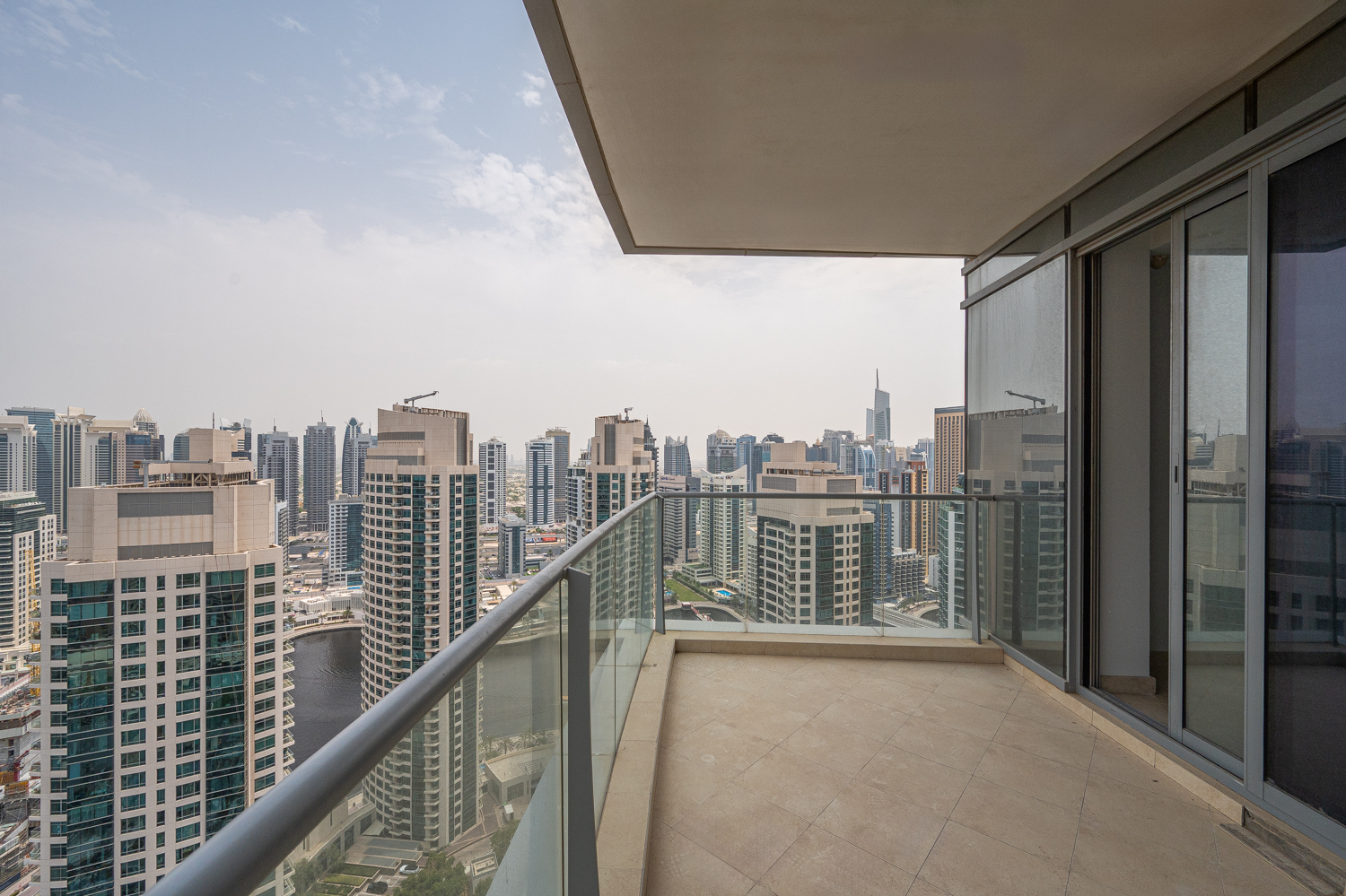 2 Bedrooms Apartment in Trident Grand Residence