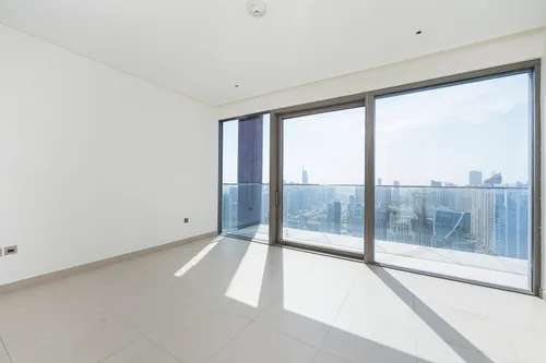 4 Bedrooms Penthouse in Marina Gate 1