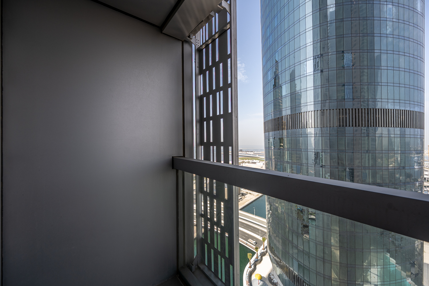 1 Bedroom Apartment in Cayan Tower