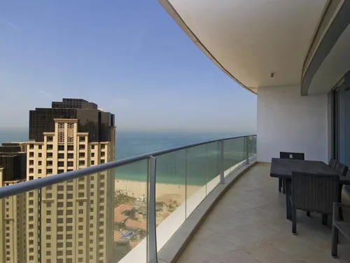 2 Bedrooms Apartment in Trident Grand Residence