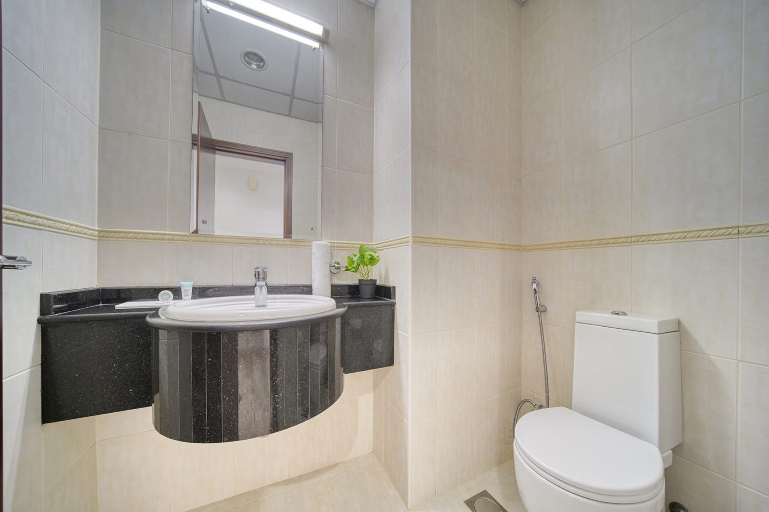 2 Bedrooms Apartment in Elite Residence