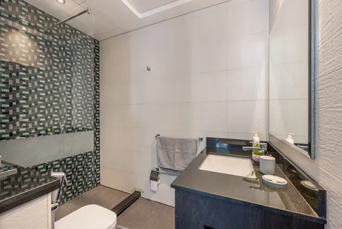 2 Bedrooms Apartment in Cayan Tower