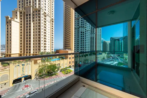 1 Bedroom Apartment in Shemara Tower