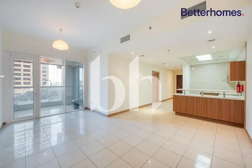 Spacious living room | Vacant | Ready to move in