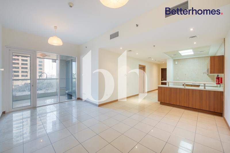 Spacious living room | Vacant | Ready to move in