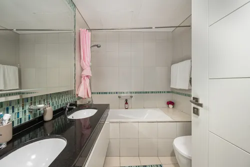 1 Bedroom Apartment in Damac Heights