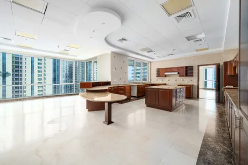 5 Bedrooms Penthouse in Al Seef Tower