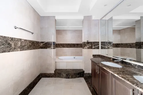 5 Bedrooms Penthouse in Al Seef Tower