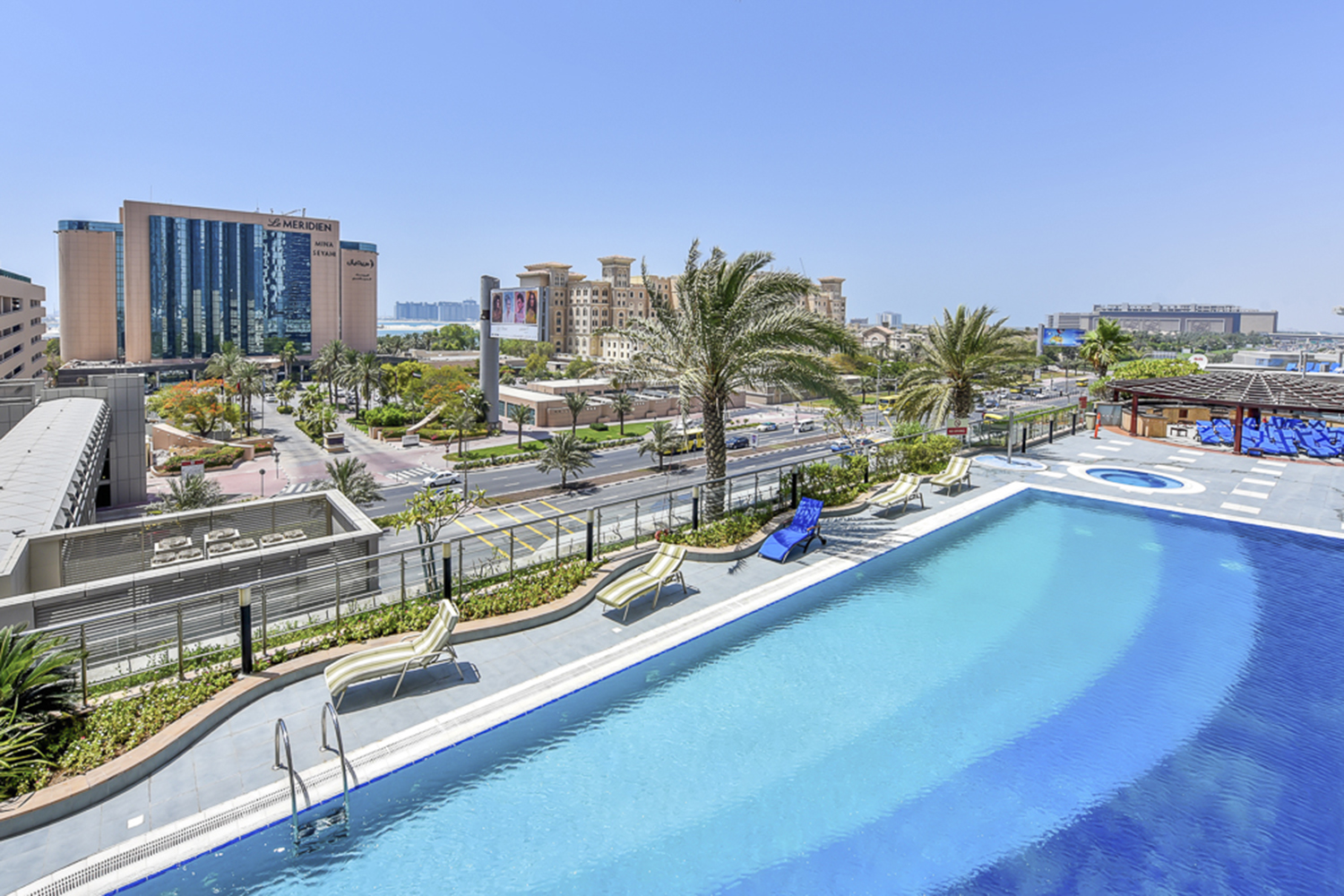 2 Bedrooms Apartment in Ocean Heights