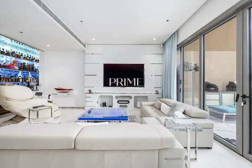 2 Bedrooms Apartment in Jumeirah Living Marina Gate