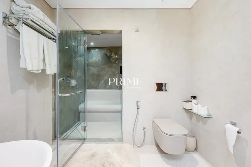 2 Bedrooms Apartment in Jumeirah Living Marina Gate