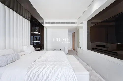 2 Bedrooms Apartment in Jumeirah Living Marina Gate