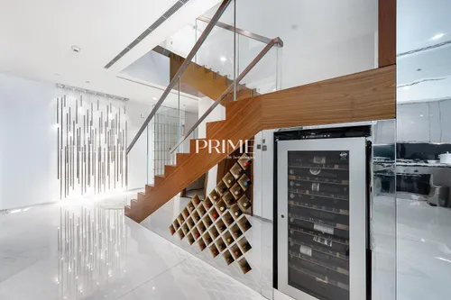 Unique duplex| panoramic views| Stylish interiors