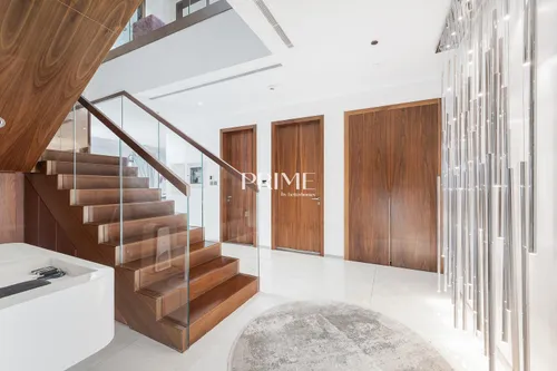 2 Bedrooms Apartment in Jumeirah Living Marina Gate