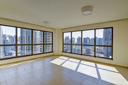 Unfurnished 4 | Mid Floor | Panoramic Windows | Marina View