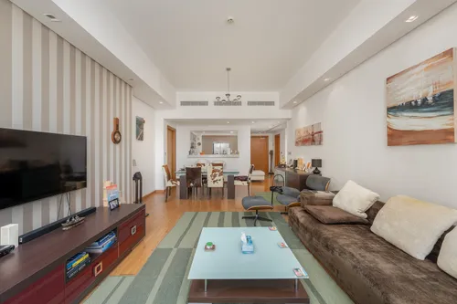 2 Bedrooms Apartment in Marina Residences 2