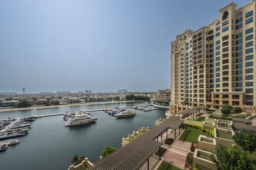 2 Bedrooms Apartment in Marina Residences 2