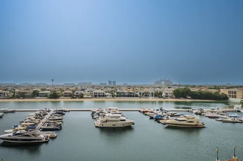 2 Bedrooms Apartment in Marina Residences 2