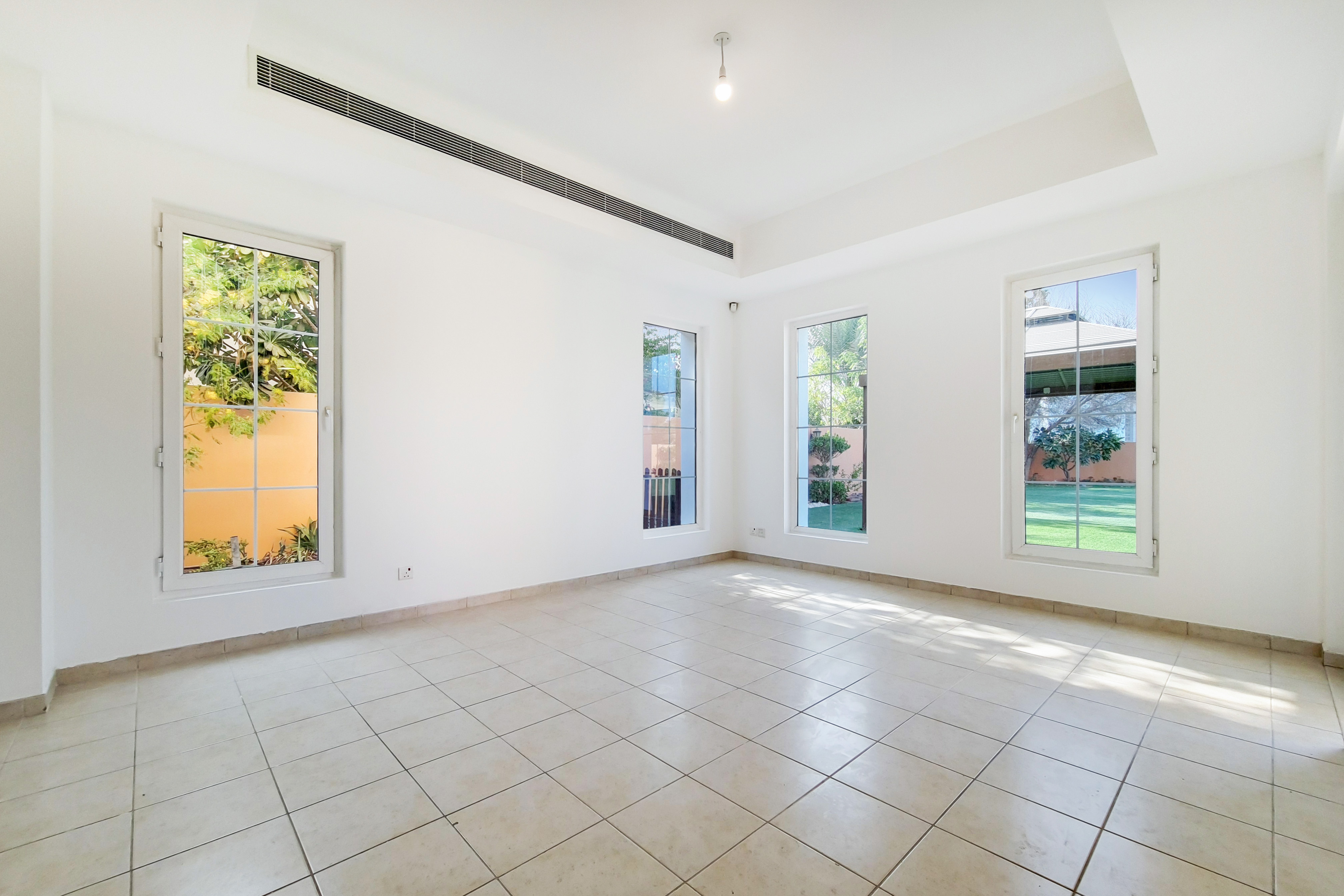 5 Bedrooms Villa in Mirador La Coleccion 1