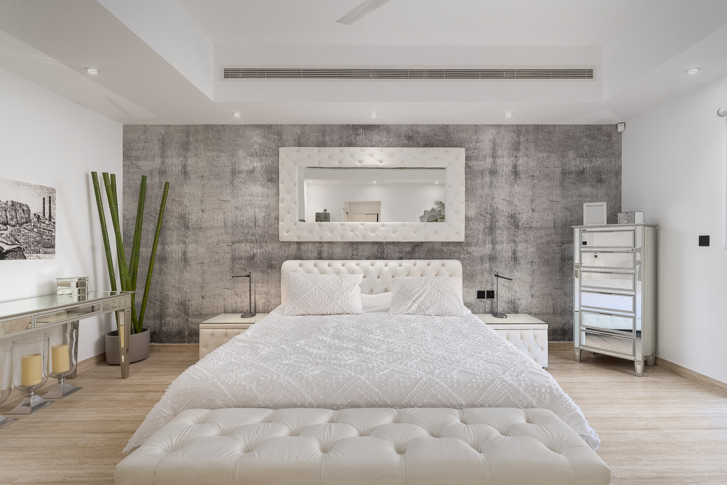 6 Bedrooms Villa in 1 Street, Terra Nova