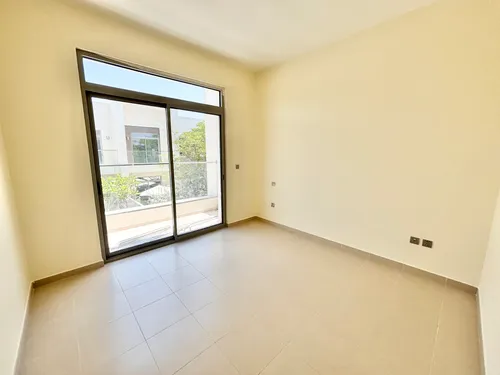 3 Bedrooms Townhouse in Reem Community