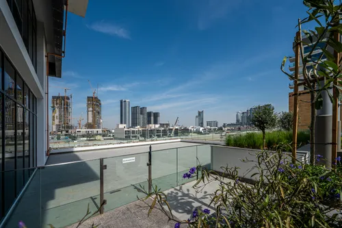 Apartment in Azizi Riviera 33