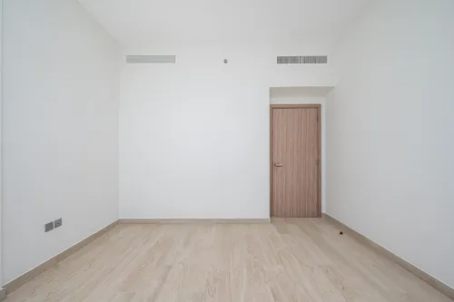 Apartment in Azizi Riviera 33