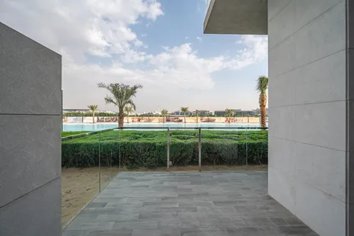 2 Bedrooms Apartment in Residences 18