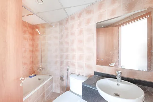 2 Bedrooms Apartment in The Crescent B