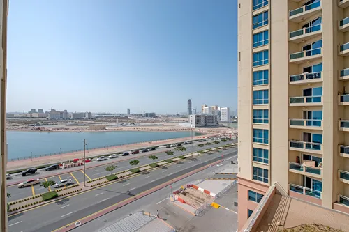 2 Bedrooms Apartment in The Crescent B