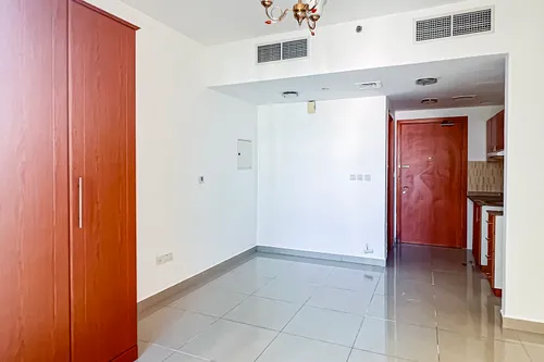  Apartment in Lakeside Tower B