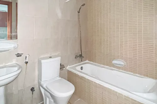  Apartment in Lakeside Tower B