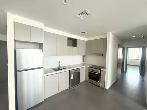 2 Bedrooms Apartment in Creek Gate Tower 1