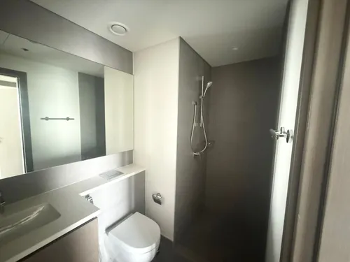 2 Bedrooms Apartment in Creek Gate Tower 1