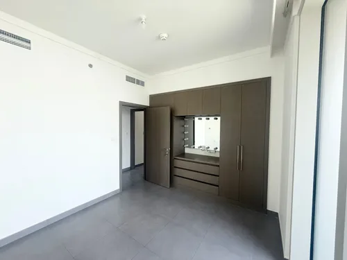 2 Bedrooms Apartment in Creek Gate Tower 1