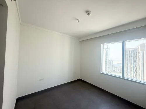 2 Bedrooms Apartment in Creek Gate Tower 1