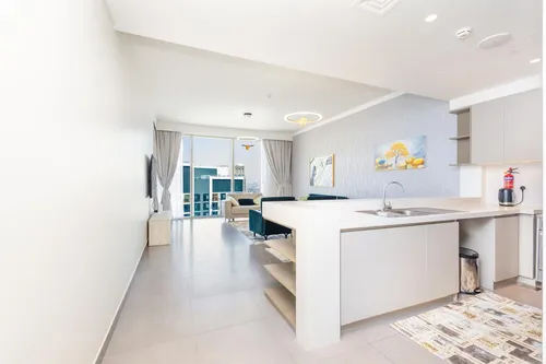 3 Bedrooms Apartment in Creek Gate Tower 1
