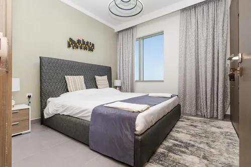 3 Bedrooms Apartment in Creek Gate Tower 1