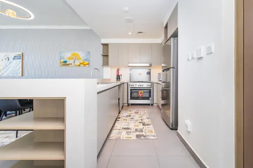 3 Bedrooms Apartment in Creek Gate Tower 1