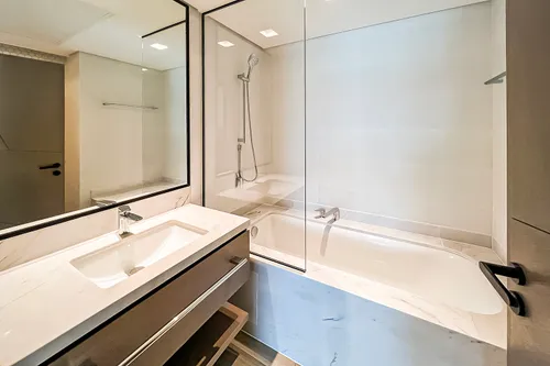 2 Bedrooms Apartment in Palace Residences