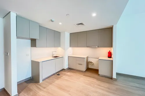 1 Bedroom Apartment in Grove at Creek Beach Building 1