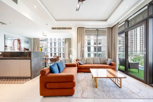 Vacant On Transfer | Upgraded | Spacious Unit
