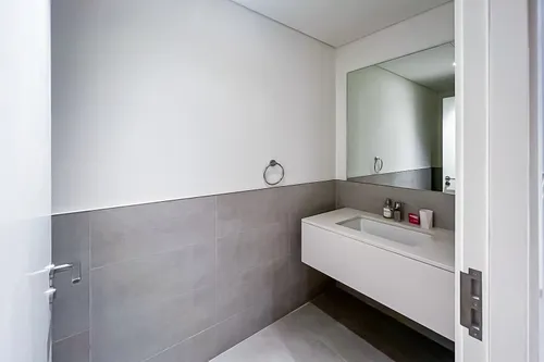 3 Bedrooms Apartment in Sunset Tower 1